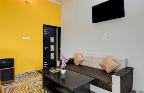 Bermo Hotel | Guest Rated 10/10: Enjoy Breakfast at R.K International Resort