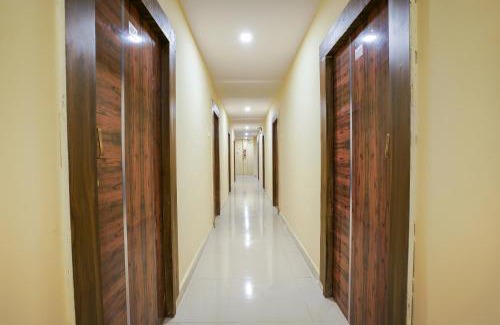 LB Nagar Hotel | Convenient R Square Stay Near LB Nagar Metro for Families