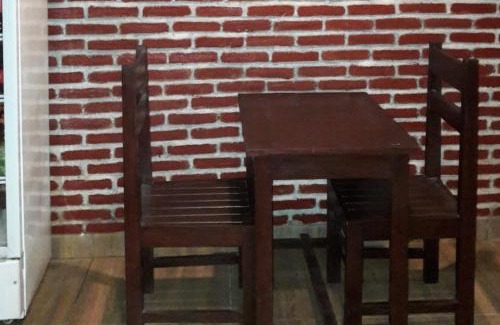 Batu Layar Hotel | Cozy OYO 93757 Rasya Homestay: Pet-Friendly Getaway