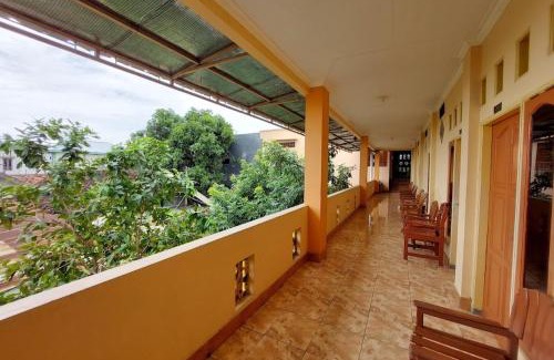 Batu Layar Hotel | Cozy OYO 93757 Rasya Homestay: Pet-Friendly Getaway