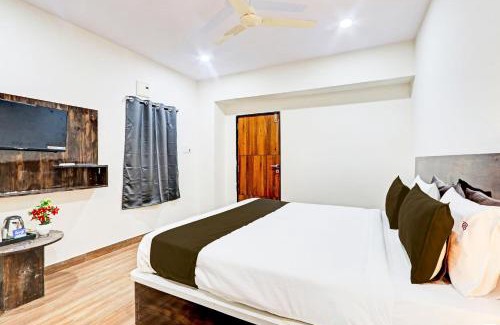 Hyderabad Hotel | Comfortable 4-Star Stay at OYO Flagship Hotel RB KOMPALLY