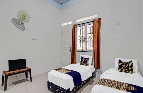 Pekanbaru Hotel | Budget-Friendly OYO 91847 Rumah Singgah Kinaya with Breakfast