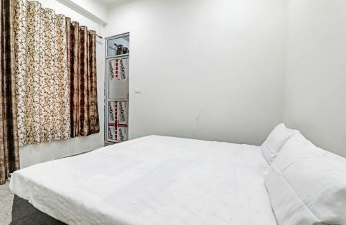 Malihabad Hotel | Family-Friendly OYO Shri Krishna Banquet Hall - 4-Star Stay