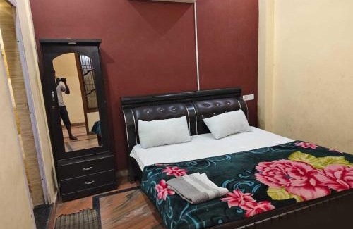Lakhimpur Hotel | HOTEL O STAR IN CAFE 24 HOURS