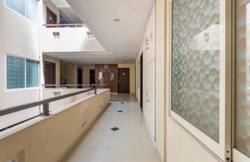 Ketintang Hotel | Family-Friendly Stay at OYO Life 3847 Drainbow Homestay