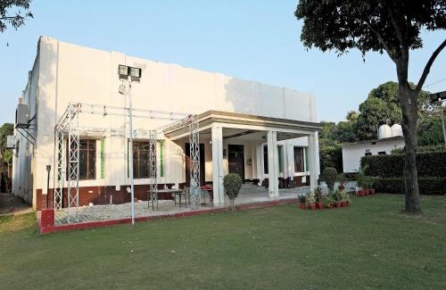 Aligarh Hotel | Family-Friendly Retreat at Flagship Surprise Farm House
