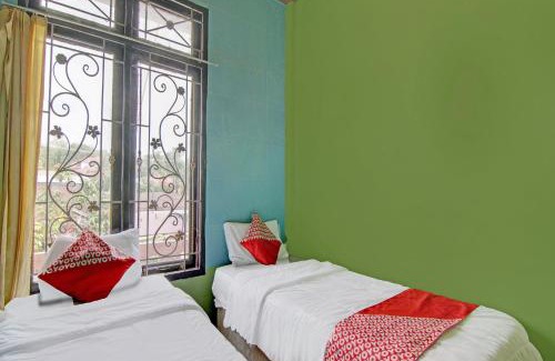 Pekanbaru Hotel | Budget-Friendly OYO 92872 Swakarya Guest House