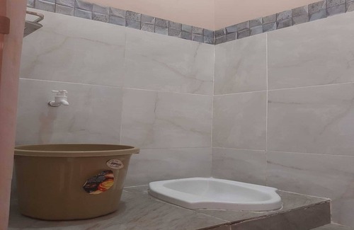 Central Yogyakarta Hotel | Budget-Friendly Stay at SPOT ON 93597 Syagita Kos