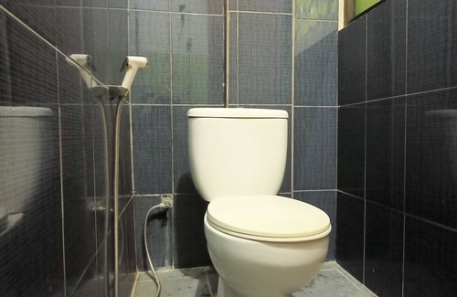 Tarakan Hotel | Discover OYO 92126 Hotel Syariah Sumber Mulya in Nunukan