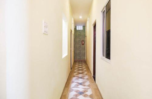 Sanwer Hotel | Budget-Friendly Stay at OYO The Dreams with Family Amenities