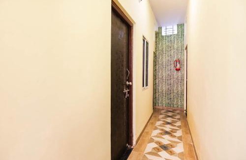 Sanwer Hotel | Budget-Friendly Stay at OYO The Dreams with Family Amenities