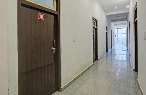 Bhongaon Hotel | Budget-Friendly 4-Star OYO The King Heaven for Families