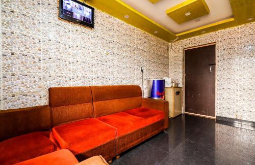 Malur Hotel | Budget-Friendly Stay at Hotel Thirumala Boarding & Lodge