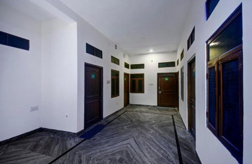 Jamwa Ramgarh Hotel | Top-Rated OYO Hotel Vishal: Ideal for Families