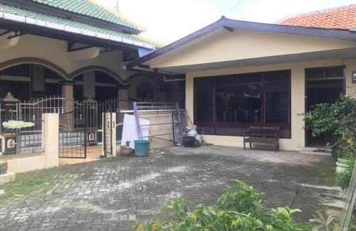 Pemalang Hotel | Budget-Friendly Stay at OYO 93864 Wisma Gading Syariah