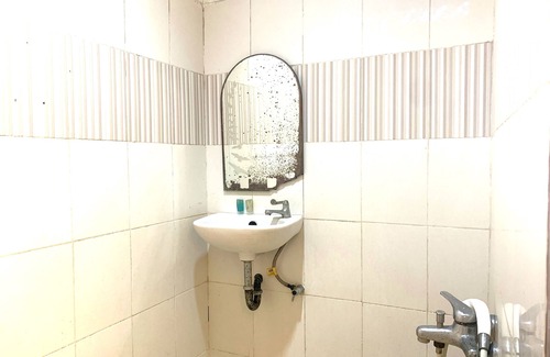 Pinrang Hotel | Budget-Friendly Stay at OYO 92775 Wisma Phinisi Syariah