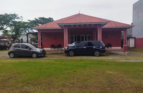Pinrang Hotel | Budget-Friendly Stay at OYO 92775 Wisma Phinisi Syariah