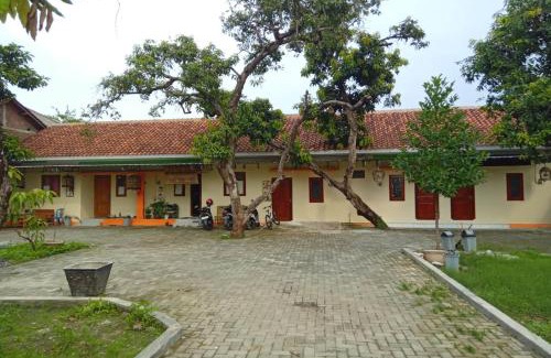 Pemalang Hotel | Budget-Friendly Wulan Homestay 2 with Family Amenities