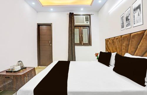 Sainik Farm Hotel | Hotel O Yash stay