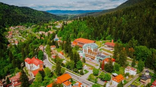 Baile Tusnad Hotel | Explore Hotel O3zone: Oceanfront Stay with Spa & Pool
