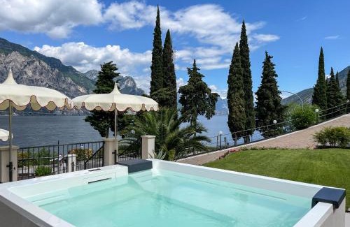 Malcesine Hotel | Oasi Beach Hotel: Oceanfront Retreat with Stellar Amenities