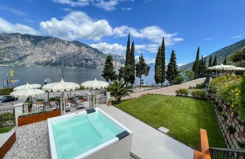 Malcesine Hotel | Oasi Beach Hotel: Oceanfront Retreat with Stellar Amenities