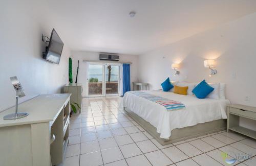 Loreto Hotel | Relax at Hotel Oasis: Oceanfront Retreat with Top Amenities