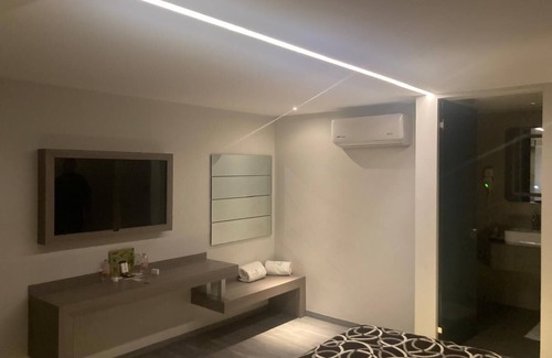 Tlalnepantla de Baz Hotel | Relax at Hotel Oasis with Spa and Family-Friendly Services