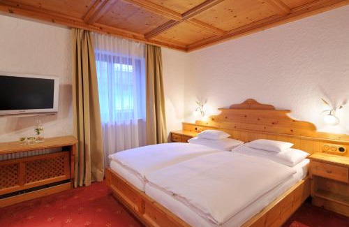 Alpendorf Hotel | Experience Comfort at Hotel Oberforsthof with Ocean Views
