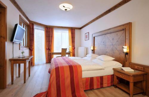 Alpendorf Hotel | Experience Comfort at Hotel Oberforsthof with Ocean Views