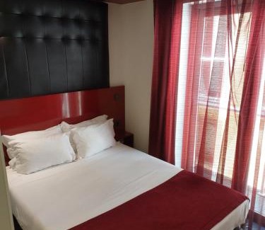 Nazare Hotel | Oceanfront Hotel Oceano: Ideal for Family Getaways