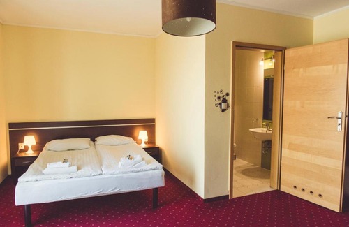 Chojnice Hotel | Discover Hotel Odejewscy: Pet-Friendly & Family Welcoming