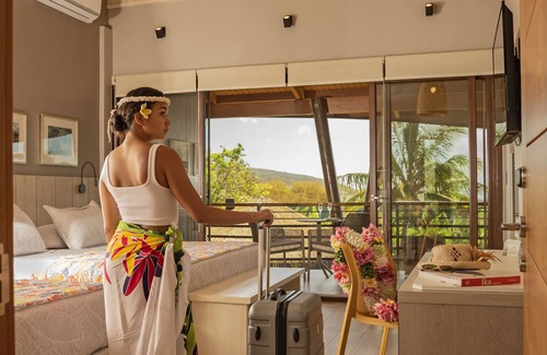 Hanga Roa Hotel | Unforgettable Stays at Hotel Ohana with Pool and Spa