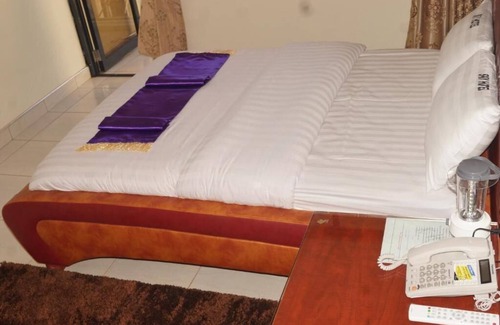 Central Kampala Hotel | Top-Rated Hotel OK Kampala with Breakfast & Family Friendly