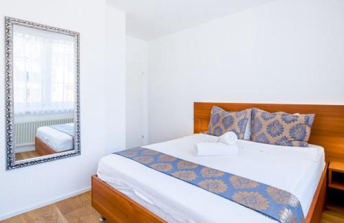 Niederdorf Hotel | Inviting Getaway at Hotel Old Town with On-Site Dining