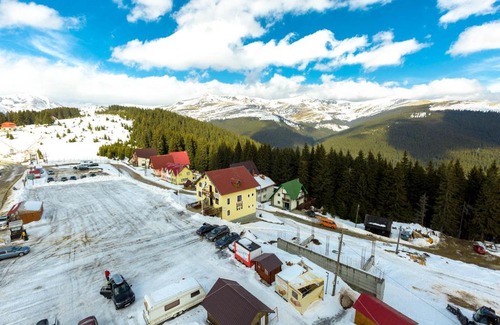 Ranca Hotel | Budget-Friendly Hotel Onix with Breakfast & Family Amenities