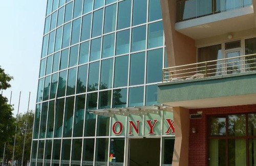Kiten Hotel | Guest Favorite: Hotel Onyx with Pool and Oceanfront Views