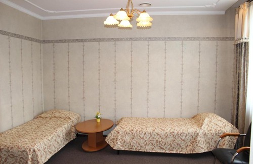 Kemerovo Hotel | Relax at Hotel OOO Kotak with Pool & Hot Tub Amenities