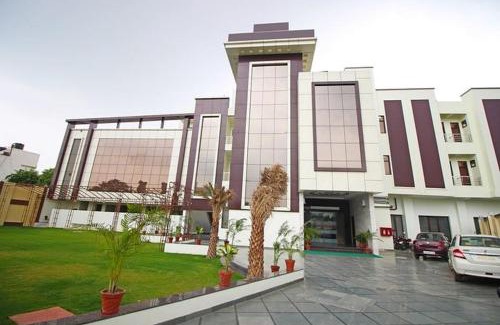 Sikandra Hotel | Budget-Friendly Hotel AS Royal with Breakfast & Child Care