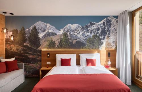 Stelvio Hotel | Welcoming Hotel Ortles B&B with Hot Tub & Pet-Friendly Stays