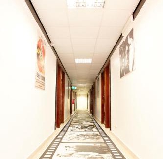 Montalto di Castro Hotel | Inviting Hotel Ospite Inatteso: Family-Friendly with Pool