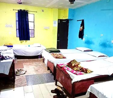 Bhubaneshwar Hotel | HOTEL P-V-R Palace Guest House Near RailWay Station - Parking And Wifi Facilities - Fully Air Conditioning and also Non AC Guest House Bhubneswar