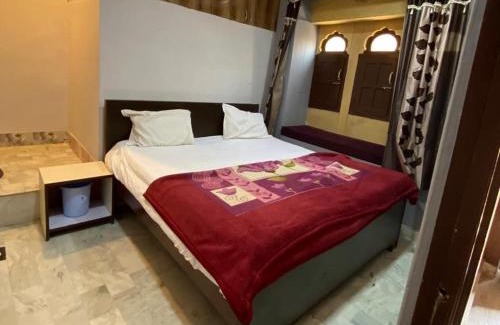 Amar Sagar Pol House | Family-Friendly Retreat at Hotel Pabu Palace - Rated 10/10
