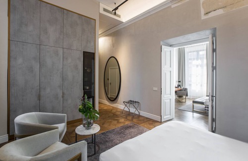 Old Town Hotel | Stylish Hotel Pacai: 5-Star Escape with Spa & Dining