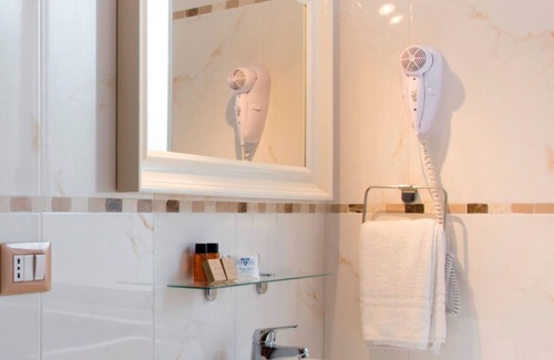 Ischia Porto Hotel | Hotel Pagoda: Ocean View Bliss with Spa & Perfect Rating