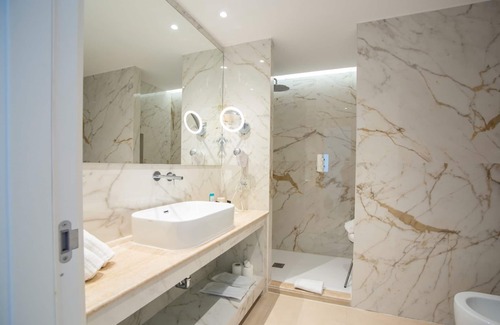 Ischia Porto Hotel | Hotel Pagoda: Ocean View Bliss with Spa & Perfect Rating