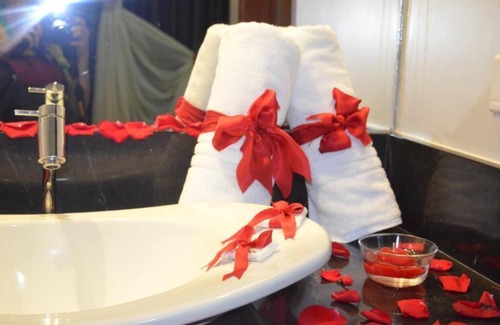 Caiaponia Hotel | Unforgettable Stay at Hotel Palace Avenida - 10/10 Ratings!