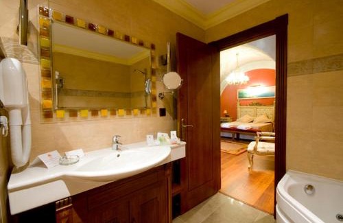 Soto Del Barco Hotel | Discover Hotel Palacio de la Magdalena - 4-Star Spa Retreat