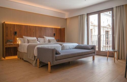 Old Town Hotel | Explore Hotel Palacio La Marquesa: Pet-Friendly & Accessible