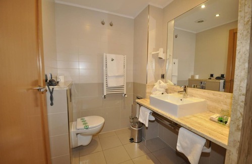 Sant Julia de Ramis Hotel | Discover Hotel Palau de Girona: Spa Retreat & Family-Friendly
